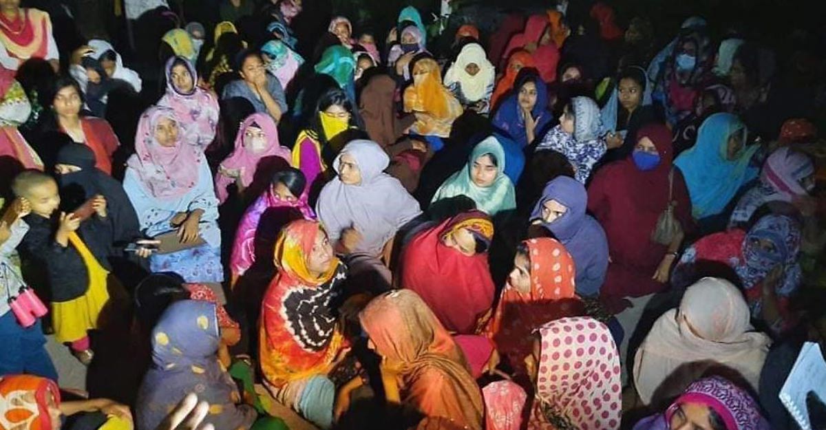 বেরোবিতে প্রভোস্টের পদত্যাগ দাবিতে ছাত্রীদের বিক্ষোভ