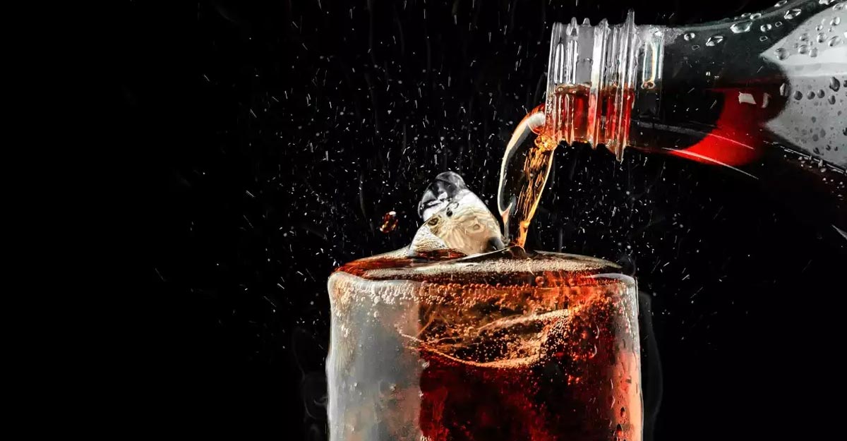 কোমল পানীয় পানে কি খাবার হজম হয়?