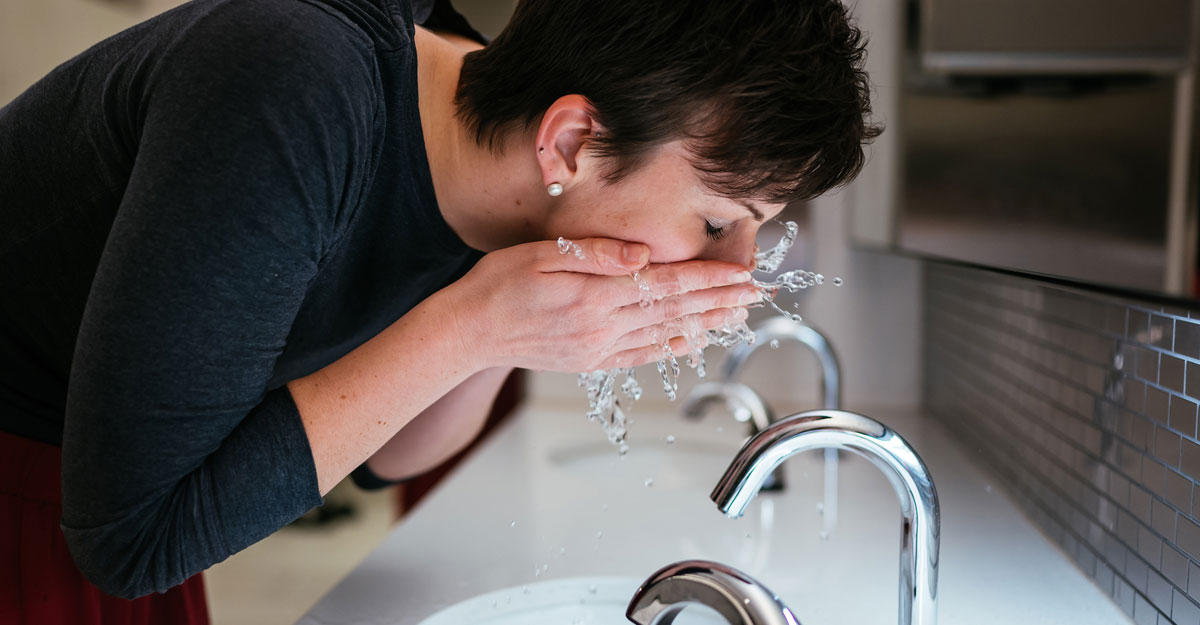 দিনে কতবার মুখ ধোয়া উচিত