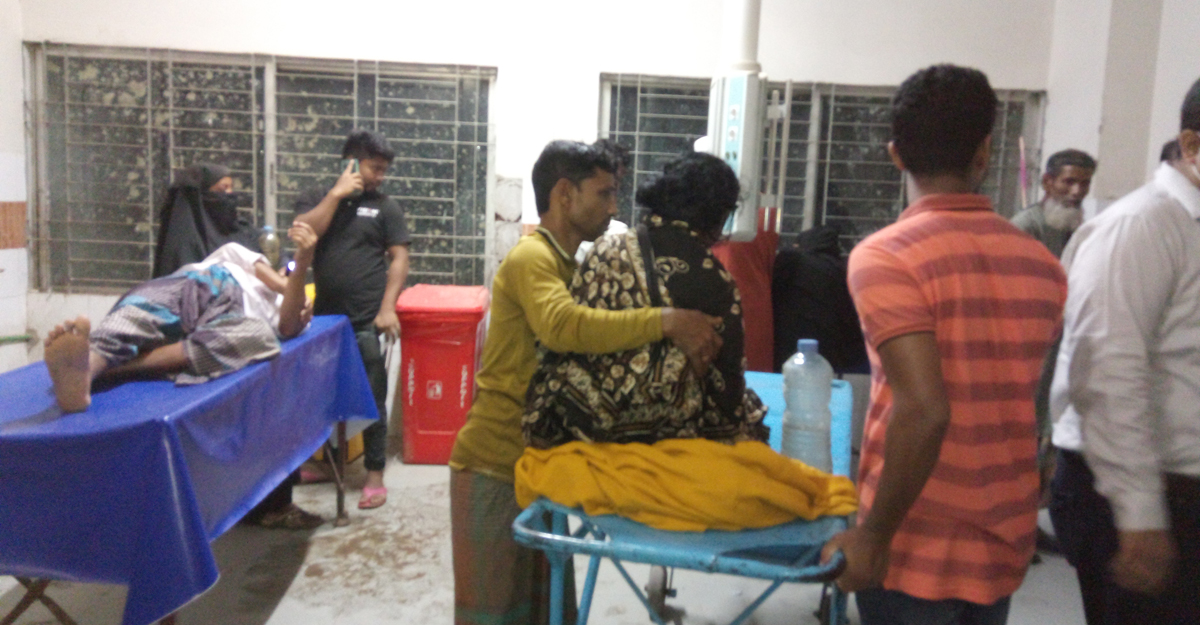 কালবৈশাখী ঝড়ে গাছ পড়ে গৃহবধূর মৃত্যু