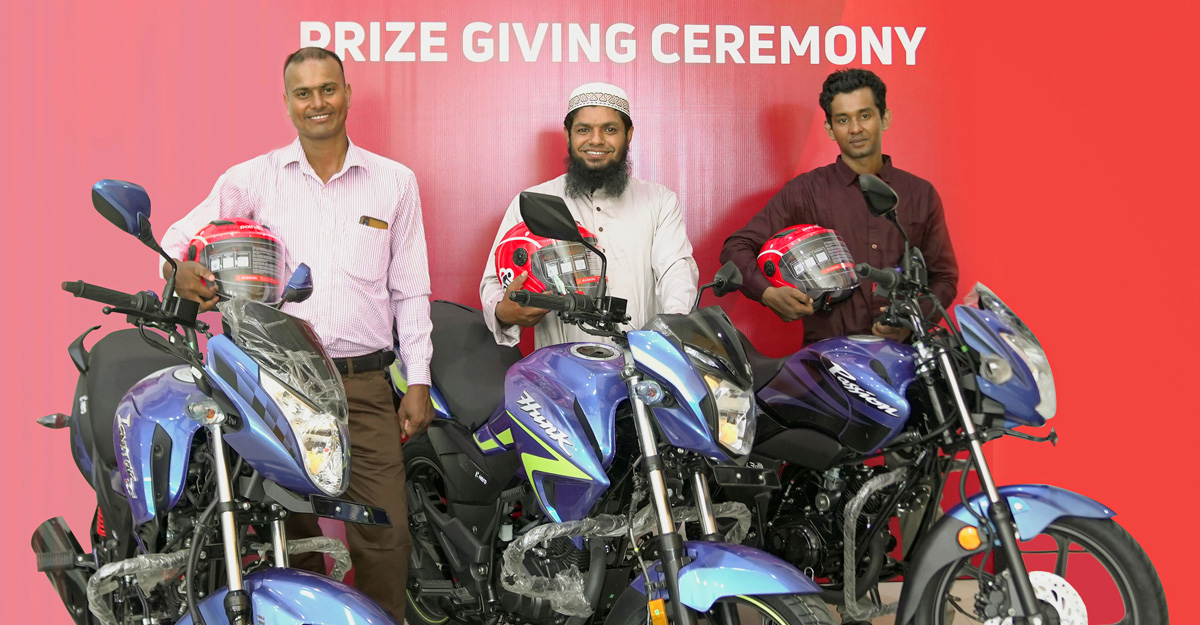 রাইড শেয়ার করে বাইক পুরস্কার পেলেন পাঠাও রাইডার