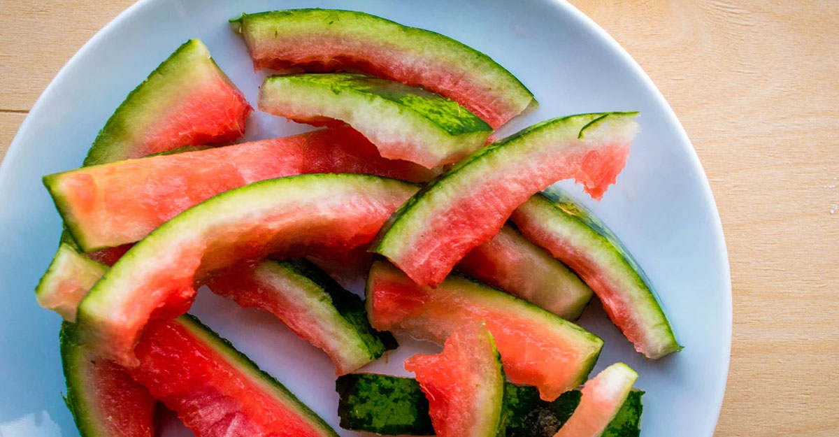 উপকারিতায় ঠাসা তরমুজের খোসা