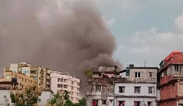 চট্টগ্রামে কলোনিতে আগুন, নিয়ন্ত্রণে ৬ ইউনিট