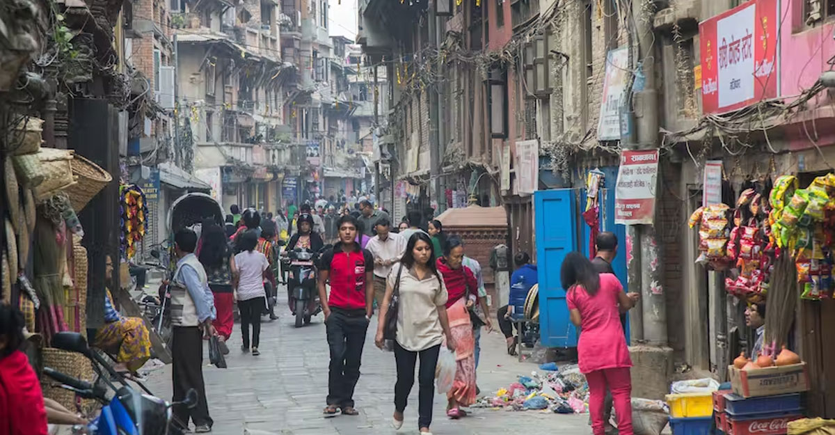 রিজার্ভ দিয়ে মাত্র ৬ মাস চলতে পারবে নেপাল