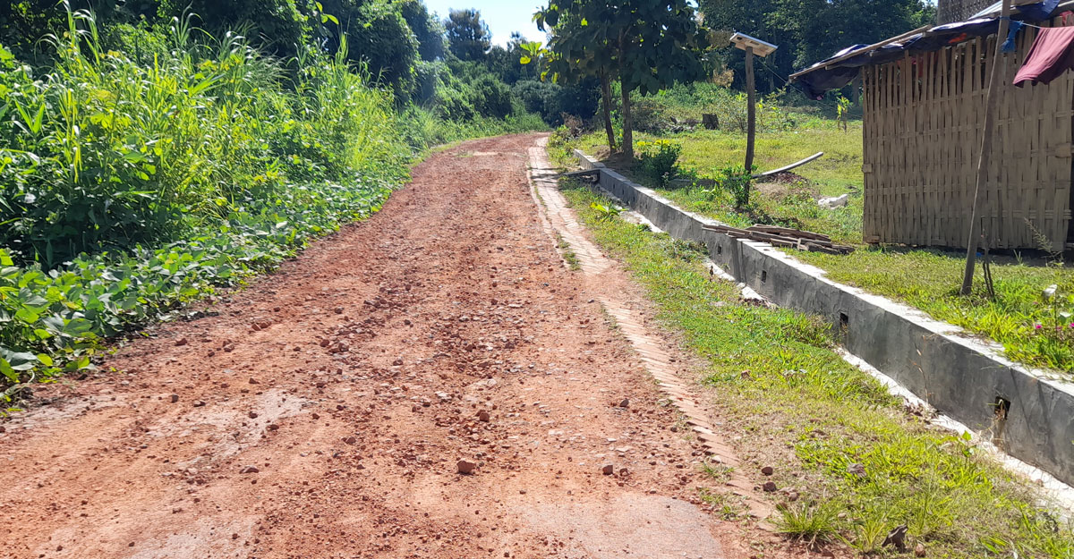 বান্দরবানে চার বছরেও সম্পন্ন হয়নি ২০ কি.মি. সড়কের কাজ