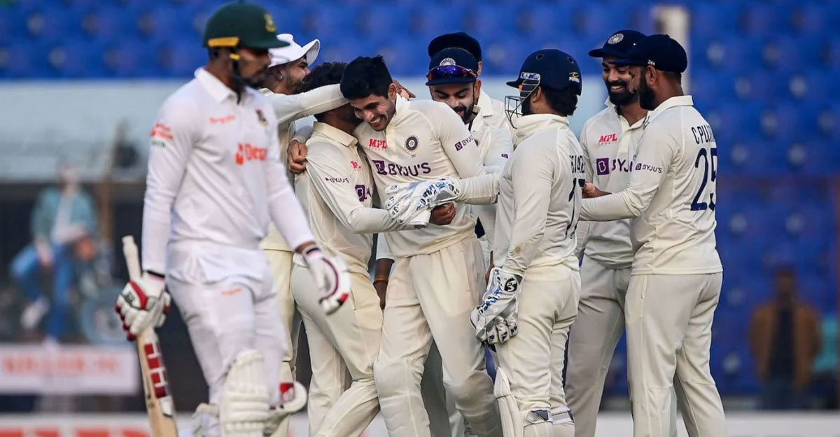 জাকিরের শতকের পরও হারের দ্বারপ্রান্তে বাংলাদেশ