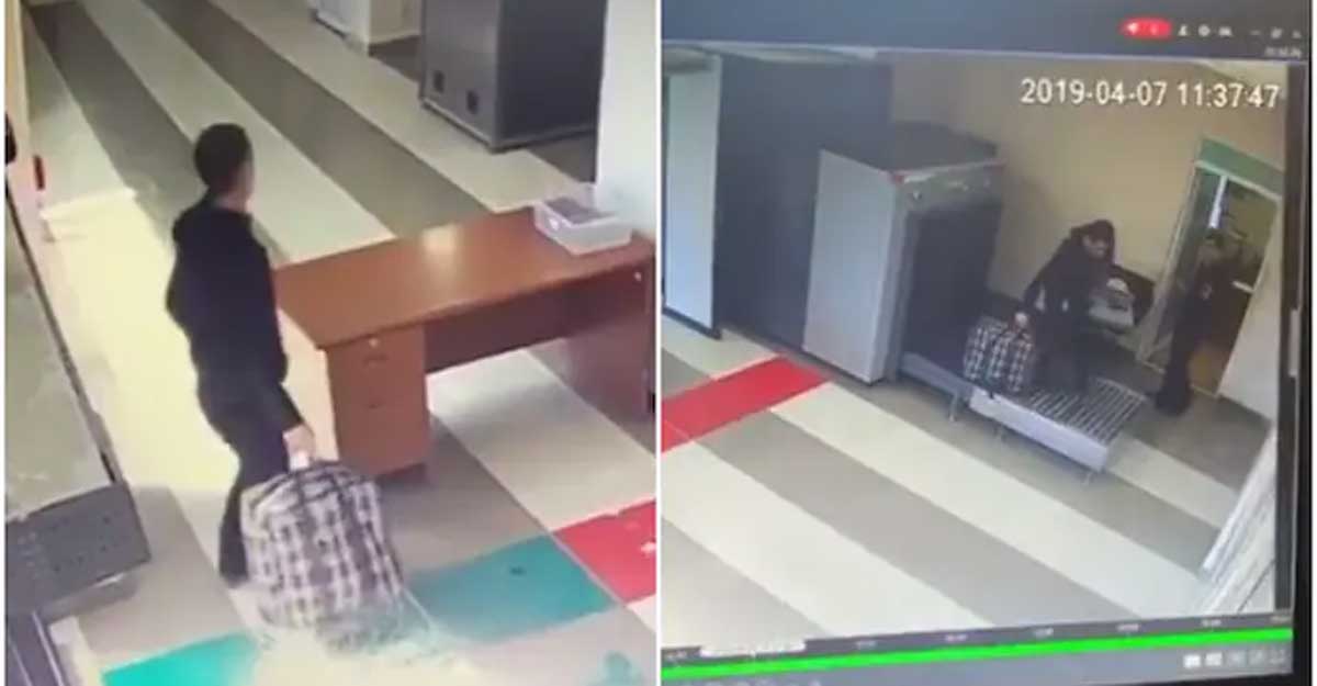 বিমানবন্দরে লাগেজ স্ক্যানারে ঢুকল যাত্রী, ভাইরাল ভিডিও