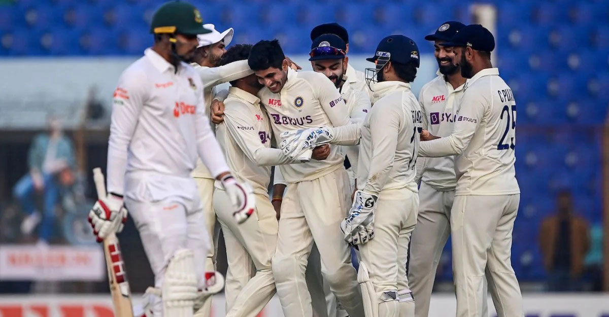 ব্যাটিং ব্যর্থতায় ফলোঅনের শঙ্কায় বাংলাদেশ