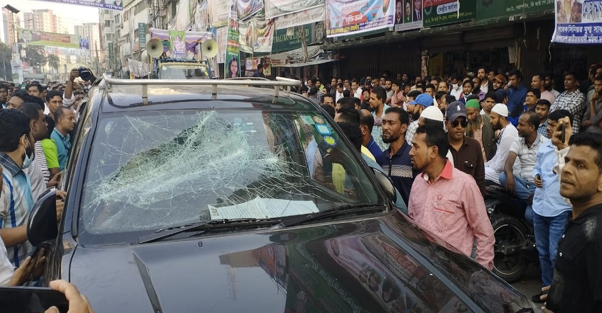 বিএনপি নেতা ইশরাকের গাড়িতে হামলা