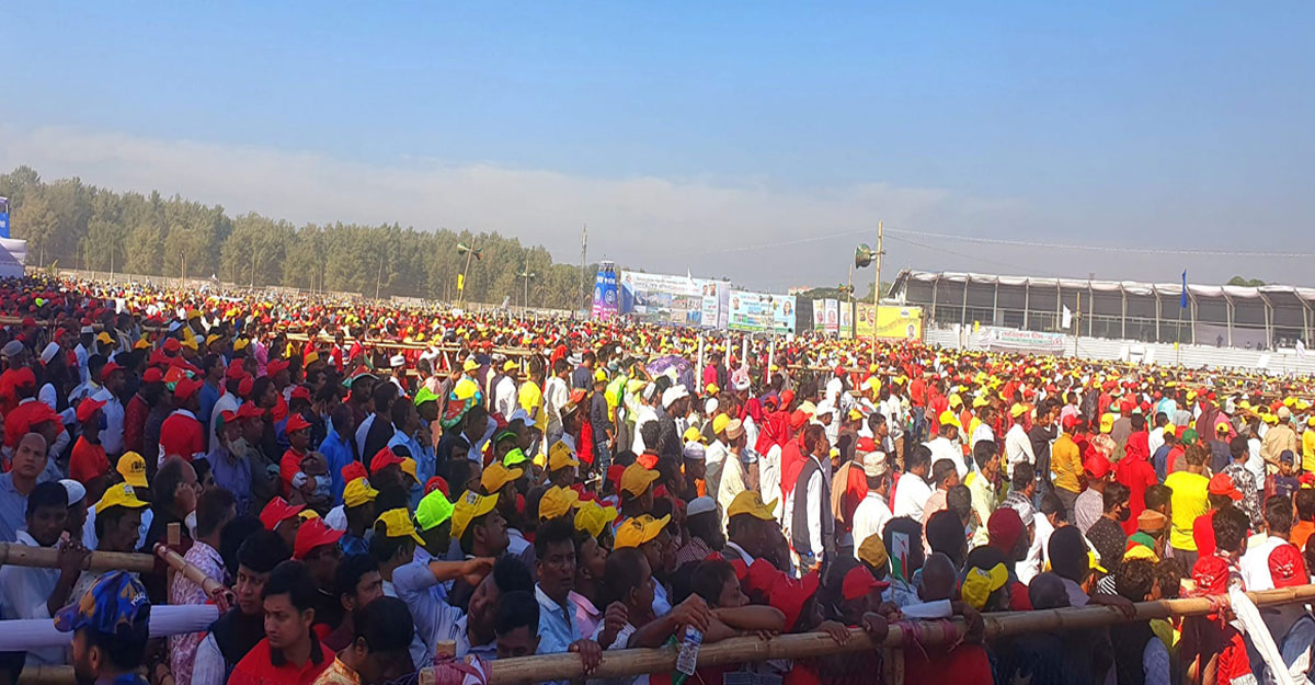 কক্সবাজারে কানায় কানায় ভরে গেছে প্রধানমন্ত্রীর জনসভাস্থল