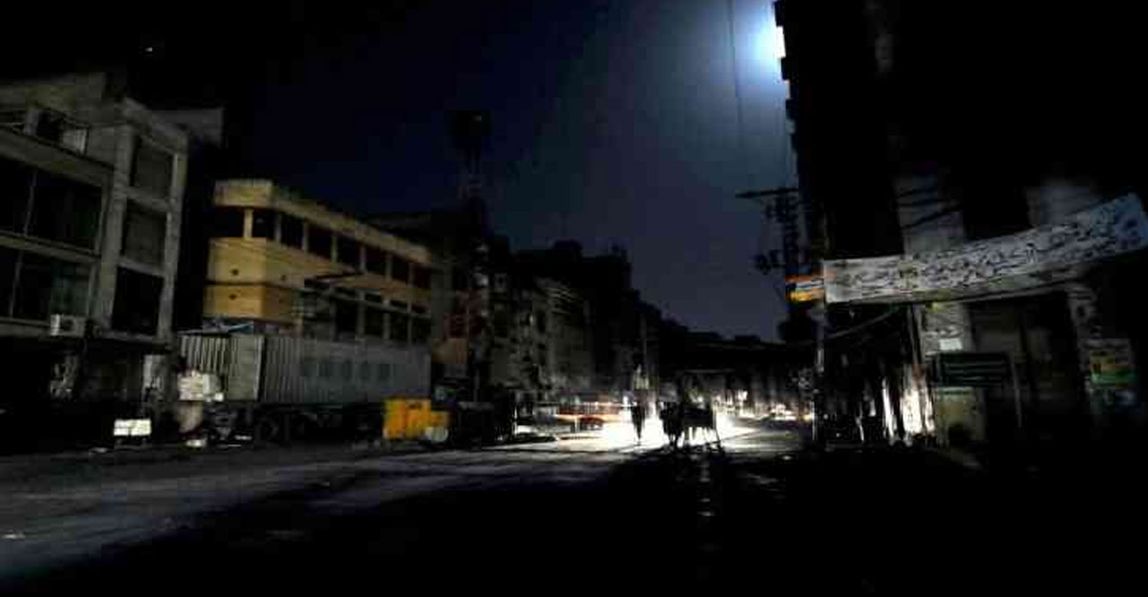 পাকিস্তানে তীব্র হচ্ছে বিদ্যুৎ-গ্যাস সংকট