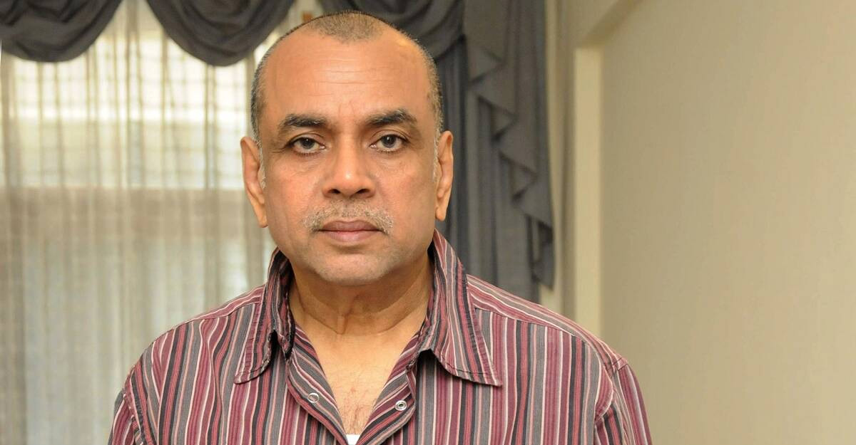 অভিনেতা পরেশ রাওয়ালকে কলকাতা থানায় তলব