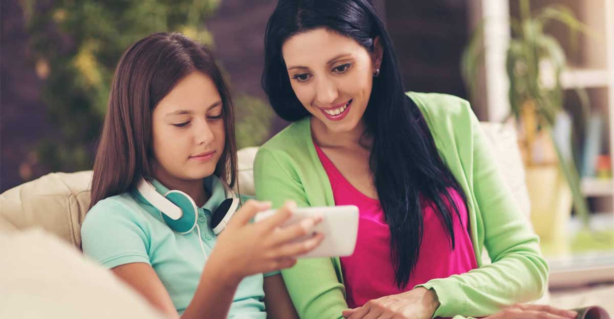 শুয়ে-বসে নাকি দাঁড়িয়ে ফোন ব্যবহার করা ভালো