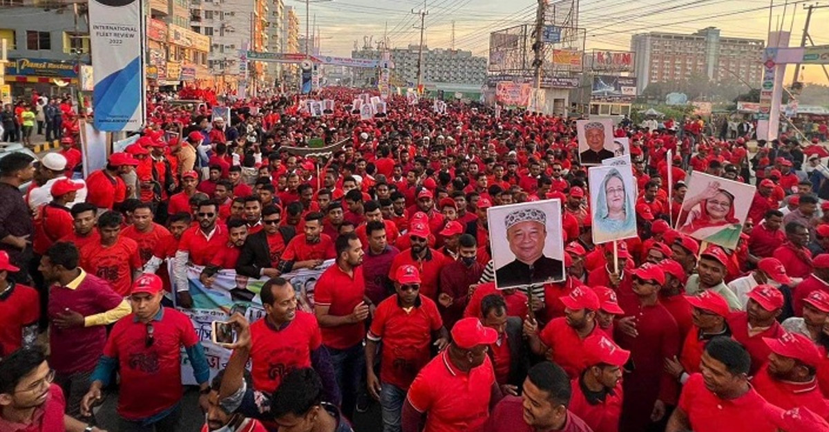 প্রধানমন্ত্রীর জনসভা ঘিরে কক্সবাজারে জনস্রোত