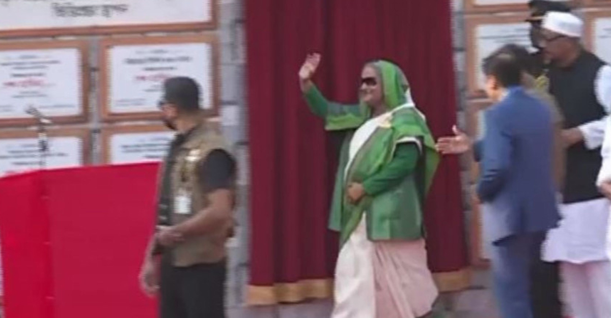 ৩৩ হাজার কোটি টাকার উন্নয়ন প্রকল্প উদ্বোধন করলেন প্রধানমন্ত্রী