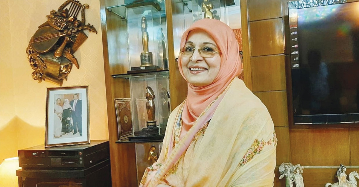 কেন সিনেমা ছেড়েছিলেন শাবানা