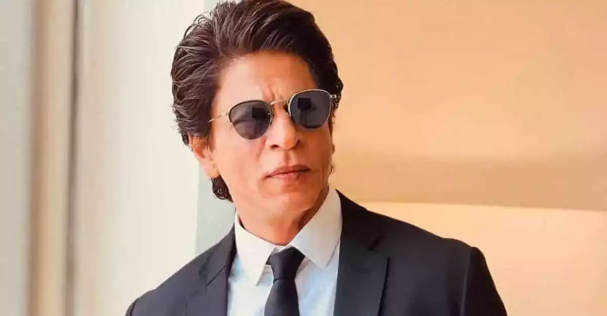 শাহরুখের কুশপুত্তলিকা দাহ