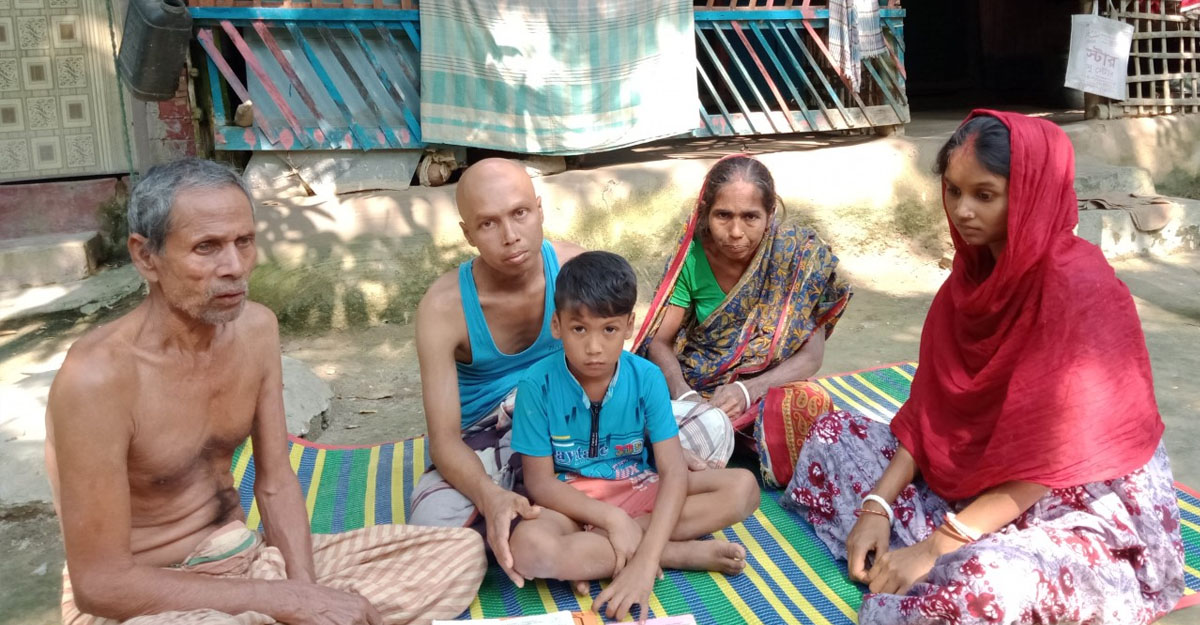 কালীগঞ্জের অবুঝ সমুদ্রের হাজারো প্রশ্ন বাবাকে নিয়ে