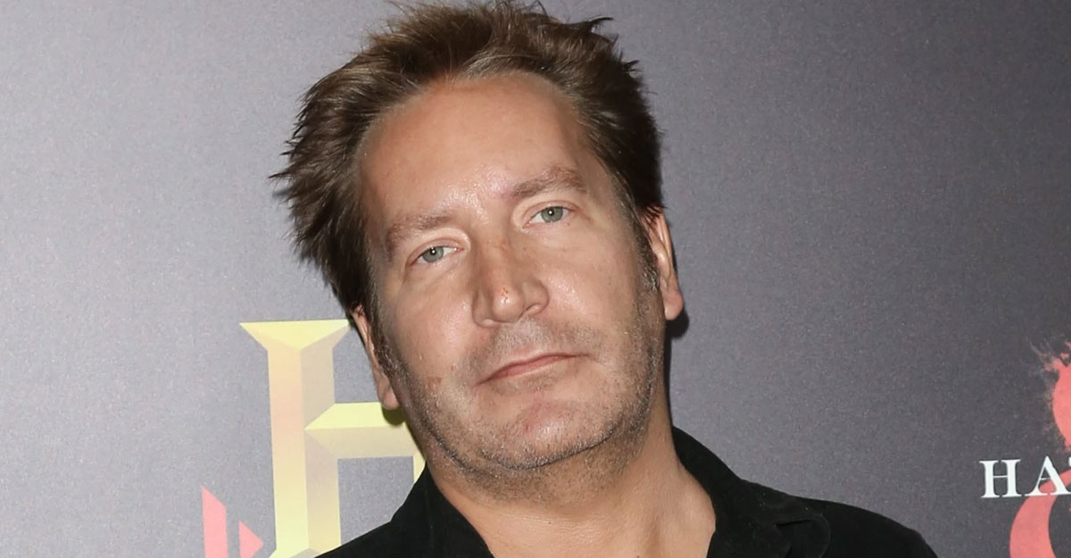 অভিনেতা রোনান ভাইবার্ট মারা গেছেন