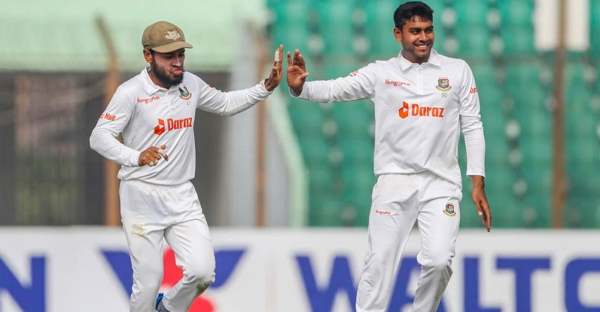 চতুর্থ দিনে কঠিন চ্যালেঞ্জের হাতছানি বাংলাদেশের সামনে