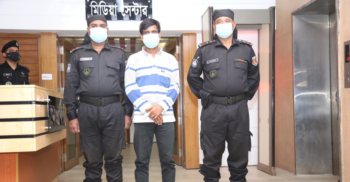 ধর্ষণের ঘটনা জানাতে চাওয়ায় স্কুলছাত্রীকে হত্যা করেন আলমগীর