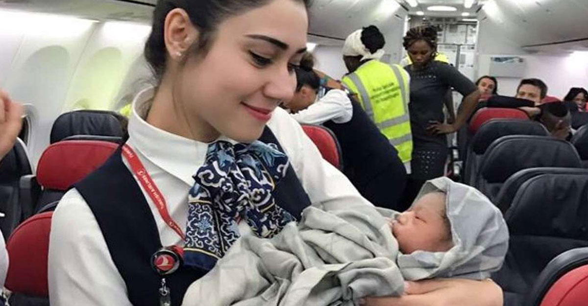 baby birth on plane