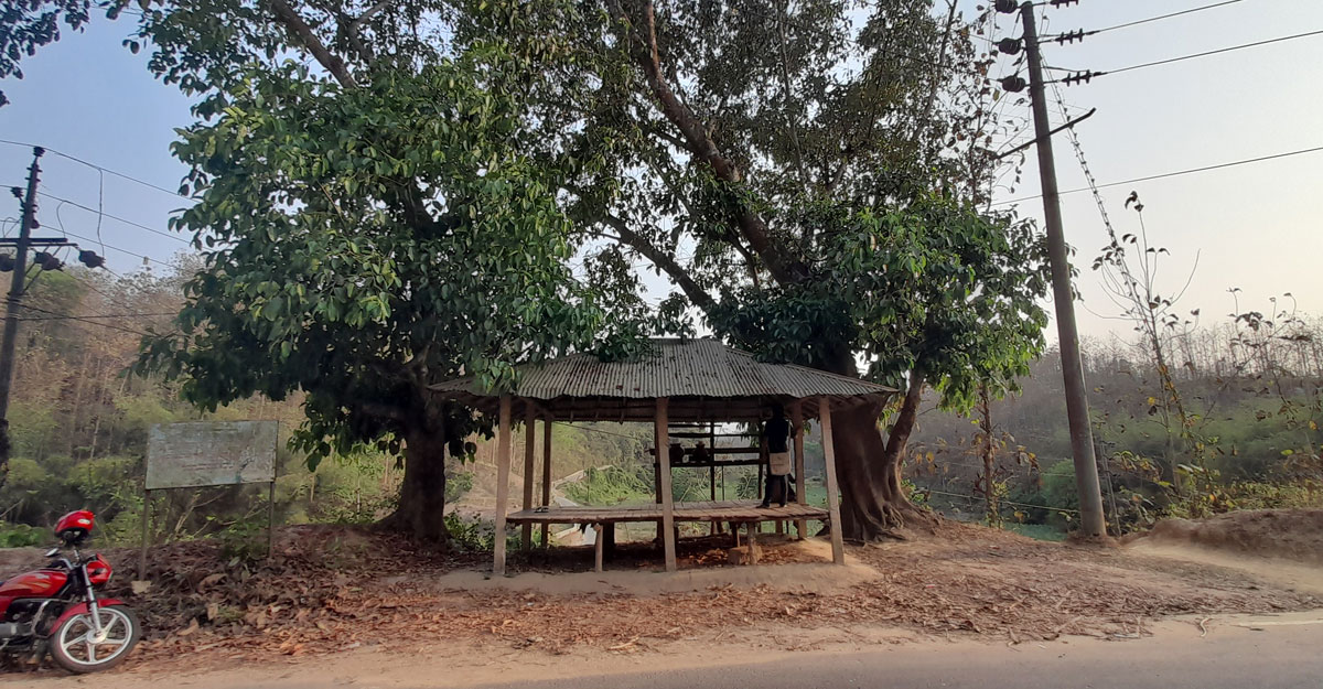 বান্দরবানের পথে পথে তৃঞ্চার্তদের জন্য চেহ্ রাইঃ ঘর
