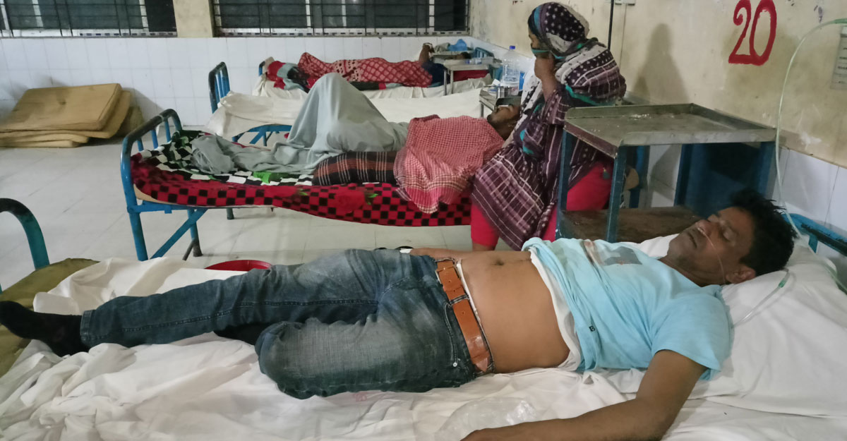 মাদক কারবারে বাধা, ইউপি সদস্যকে কুপিয়ে জখম