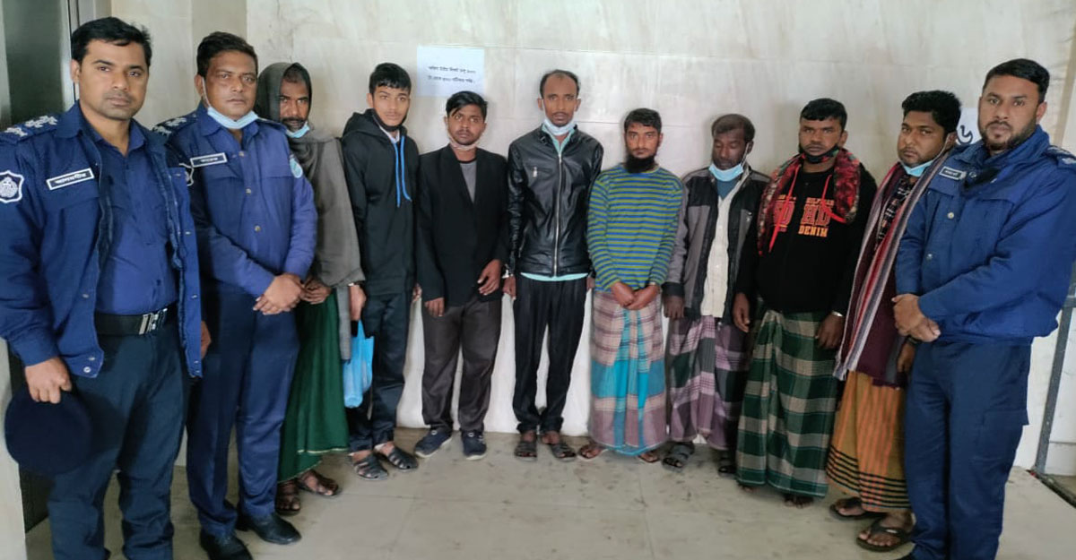 মানিকগঞ্জে আন্তঃজেলা ডাকাত দলের আট সদস্য গ্রেফতার