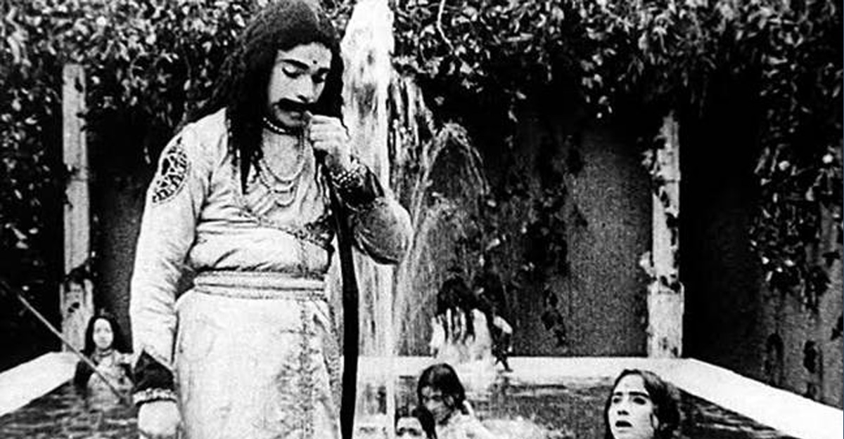 বলিউডের প্রথম চলচ্চিত্র তাহলে এটি