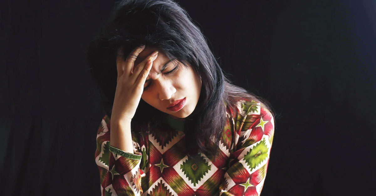 হাঁটতে হাঁটতে হঠাৎ মাথা ঘুরলে করণীয়