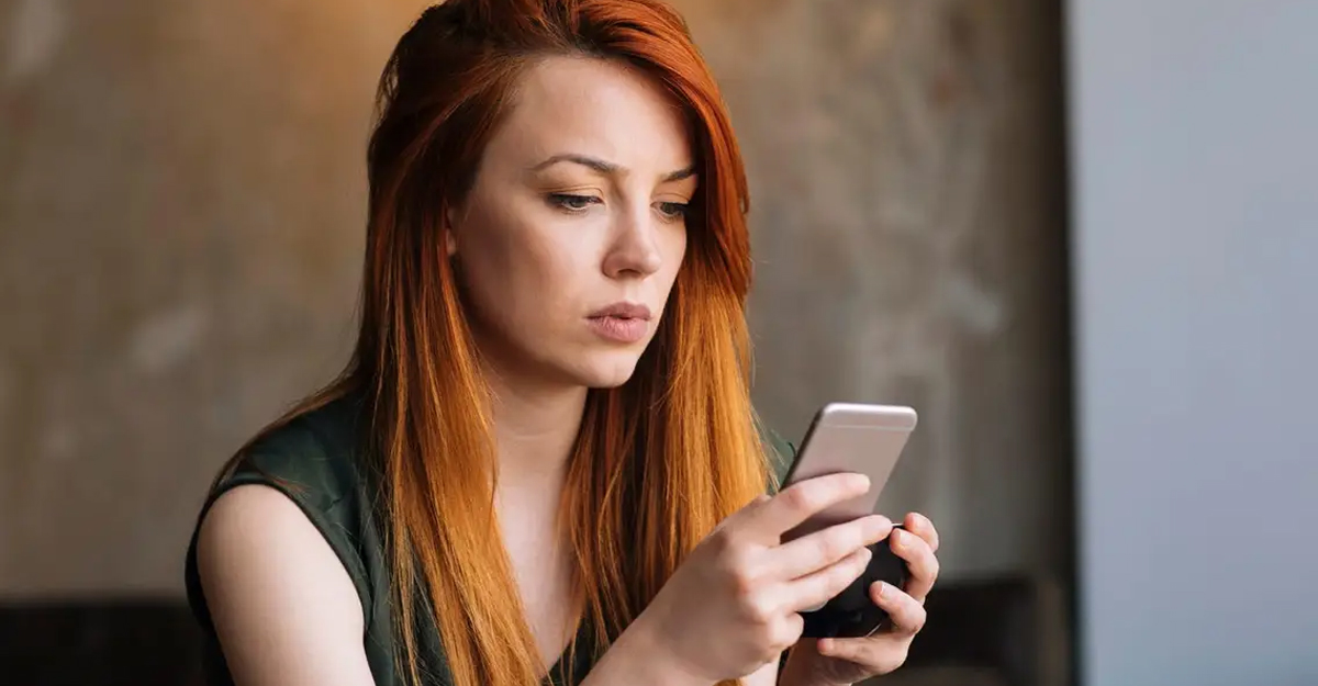 ফোনে কল এলে কলারের নাম দেখা না গেলে করণীয়