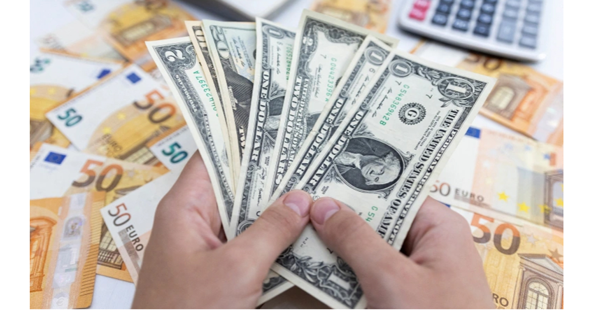 ২০ বছরে প্রথমবারের মতো ডলারের সমতুল্য হলো ইউরো