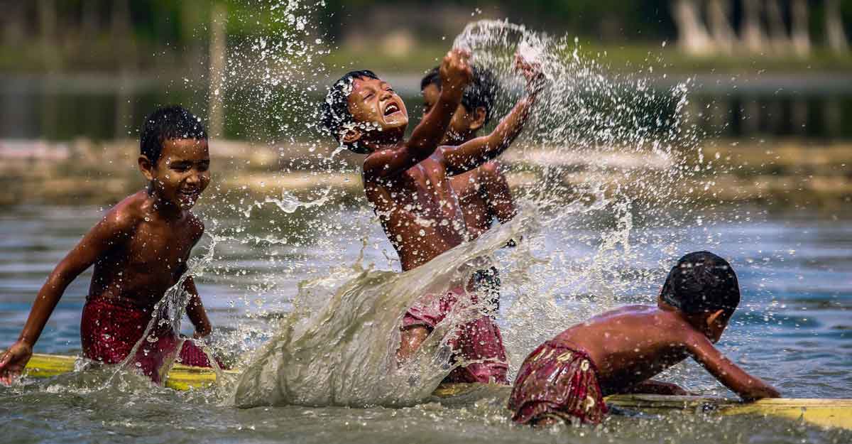 বন্ধুত্ব হোক অবিনশ্বর