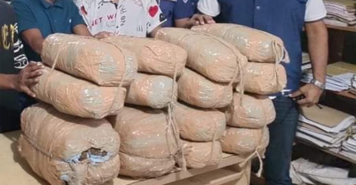 ব্রাহ্মণবাড়িয়ায় ৩৫ কেজি ৭০০ গ্রাম গাঁজাসহ তিন জন গ্রেফতার