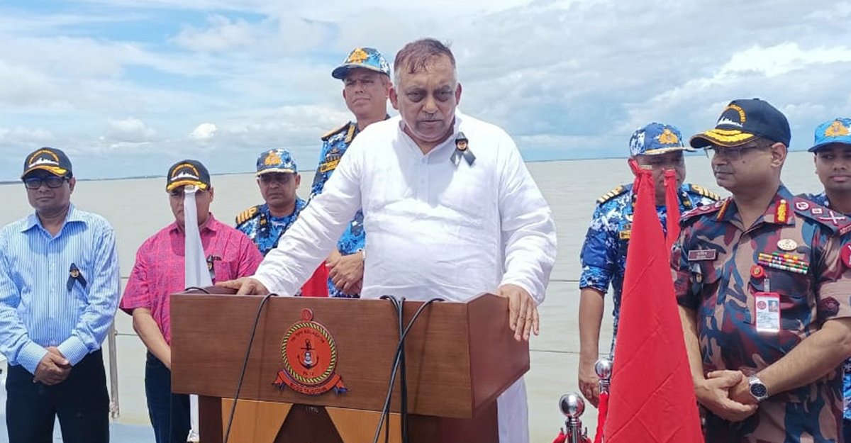 কোস্টগার্ড দুর্বার গতিতে এগিয়ে চলছে: স্বরাষ্ট্রমন্ত্রী