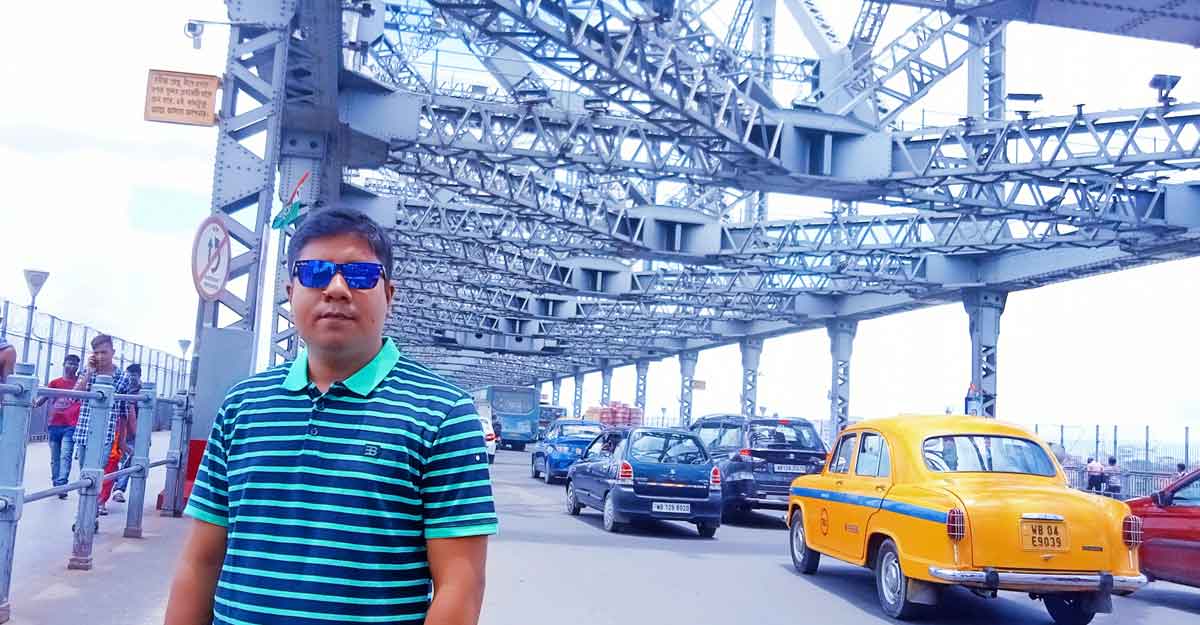 যেমন দেখলাম কলকাতার ট্রাফিক কন্ট্রোল ও মেট্রোরেল