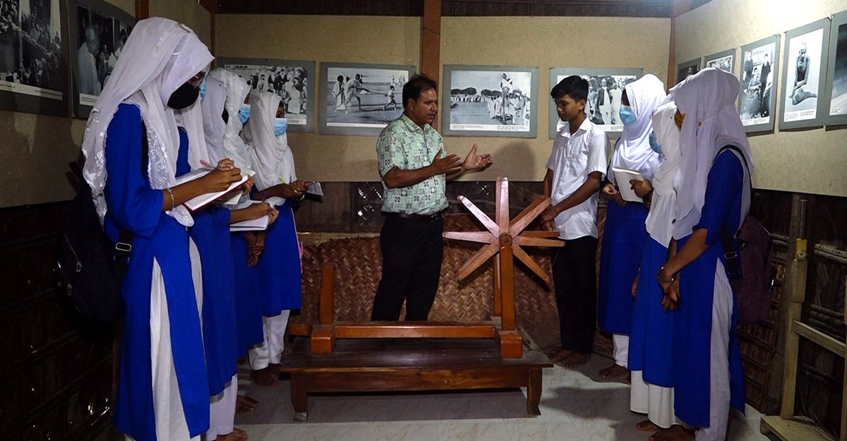 mukti songram jadughor