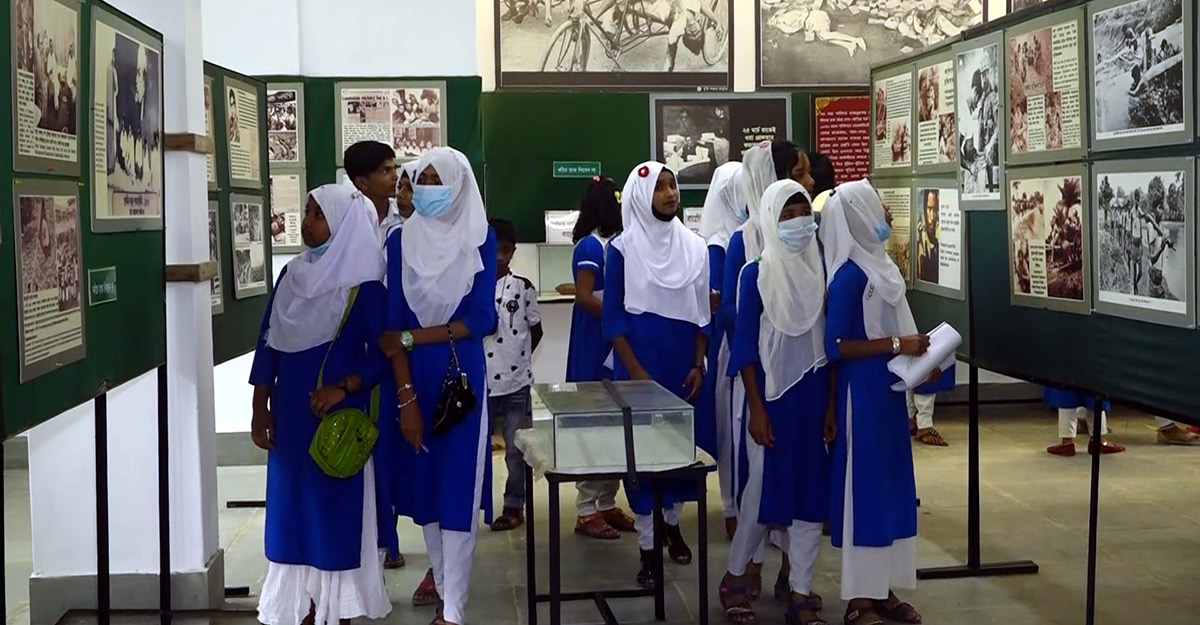 mukti songram jadughor