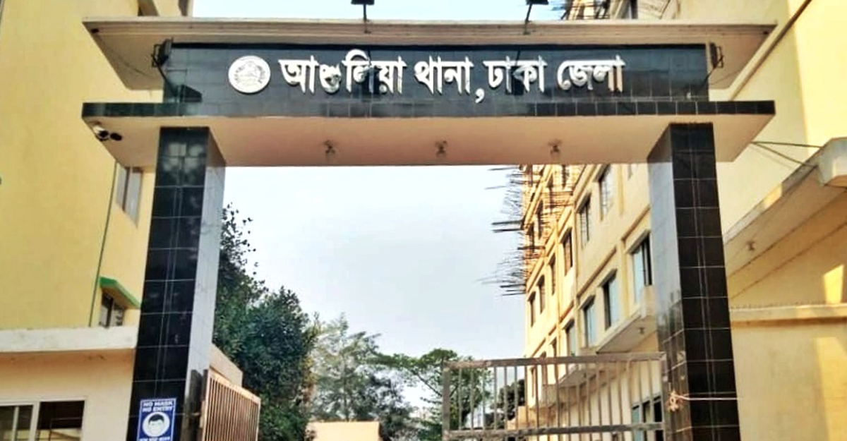 জ্বালানি তেলের মূল্য বৃদ্ধির প্রতিবাদে বিক্ষোভের চেষ্টা, আটক ৩