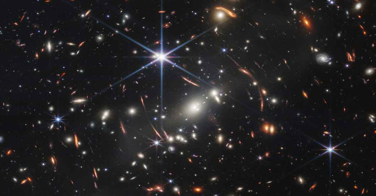 মহাবিশ্বের ১৩০০ কোটি বছর আগের রঙিন ছবি প্রকাশ করল নাসা