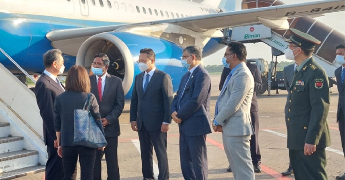 দুই দিনের সফরে ঢাকায় চীনা পররাষ্ট্রমন্ত্রী