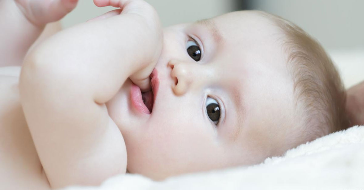 শিশুর নাম রাখা নিয়ে ইসলাম কী বলে?