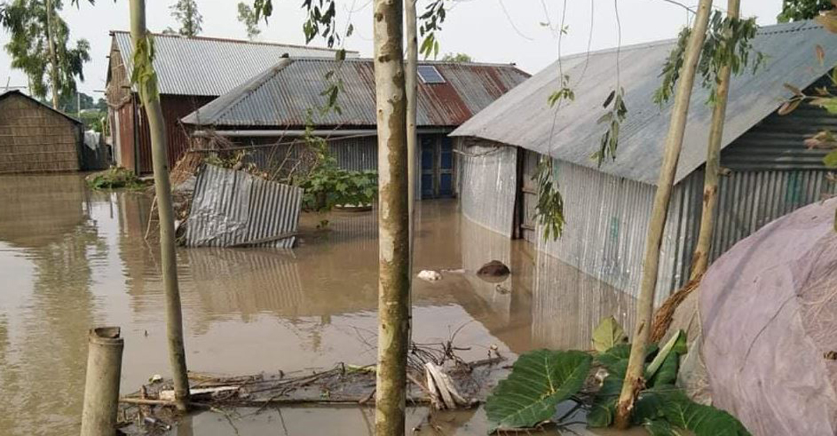 গাইবান্ধায় ৪০ হাজার মানুষ পানিবন্দি, বিশুদ্ধ পানি-খাদ্য সংকট