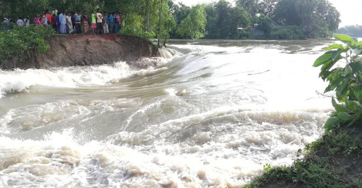 মাছ ধরতে গিয়ে পানির স্রোতে ভেসে জেলের মৃত্যু
