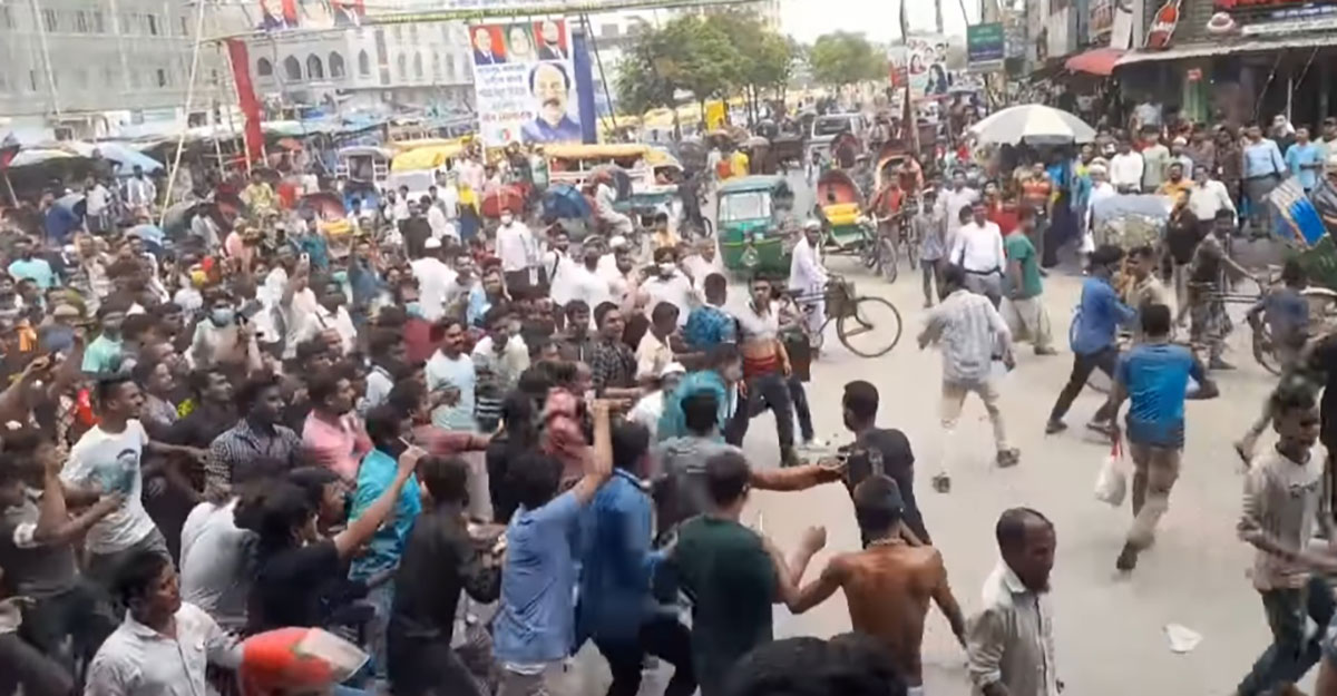 তিন পুলিশকে পেটানোর ঘটনায় মামলা, আসামি ৪৫০