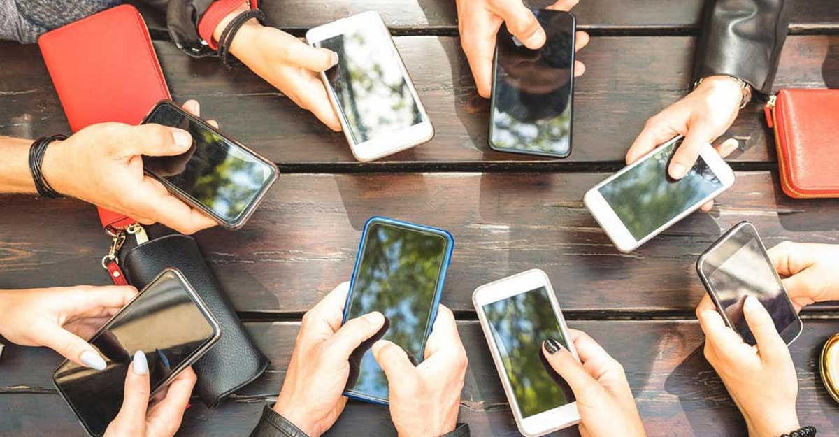 সেকেন্ড হ্যান্ড ফোন কিনলে যে বিপদে পড়তে পারেন