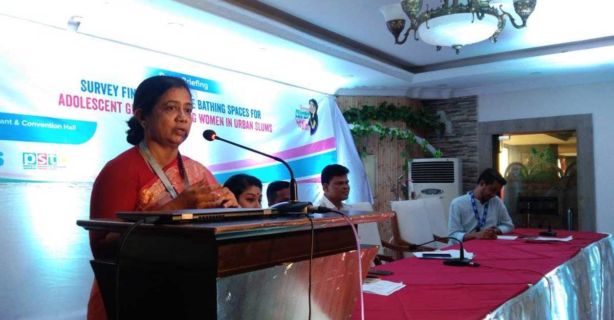 বস্তিবাসী ৭২ শতাংশ নারী গোসলখানার নিরাপত্তা নিয়ে শঙ্কিত