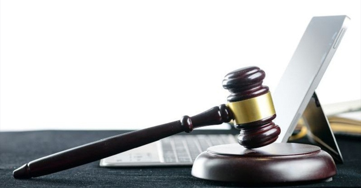 কাভার্ড ভ্যানে গ্যাস বিক্রির অভিযোগে জরিমানা