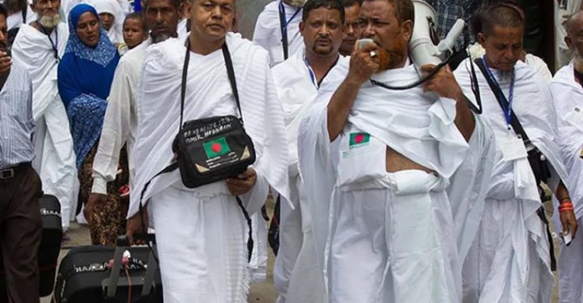 প্রথম ফ্লাইটে যাবেন ৪১৯ হজযাত্রী: ধর্ম প্রতিমন্ত্রী